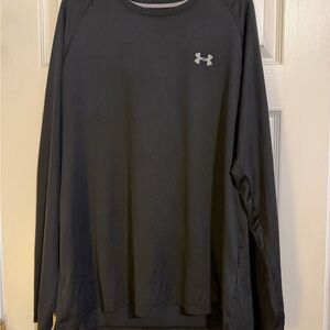 Under Armour Men's Black Long Sleeve Tee